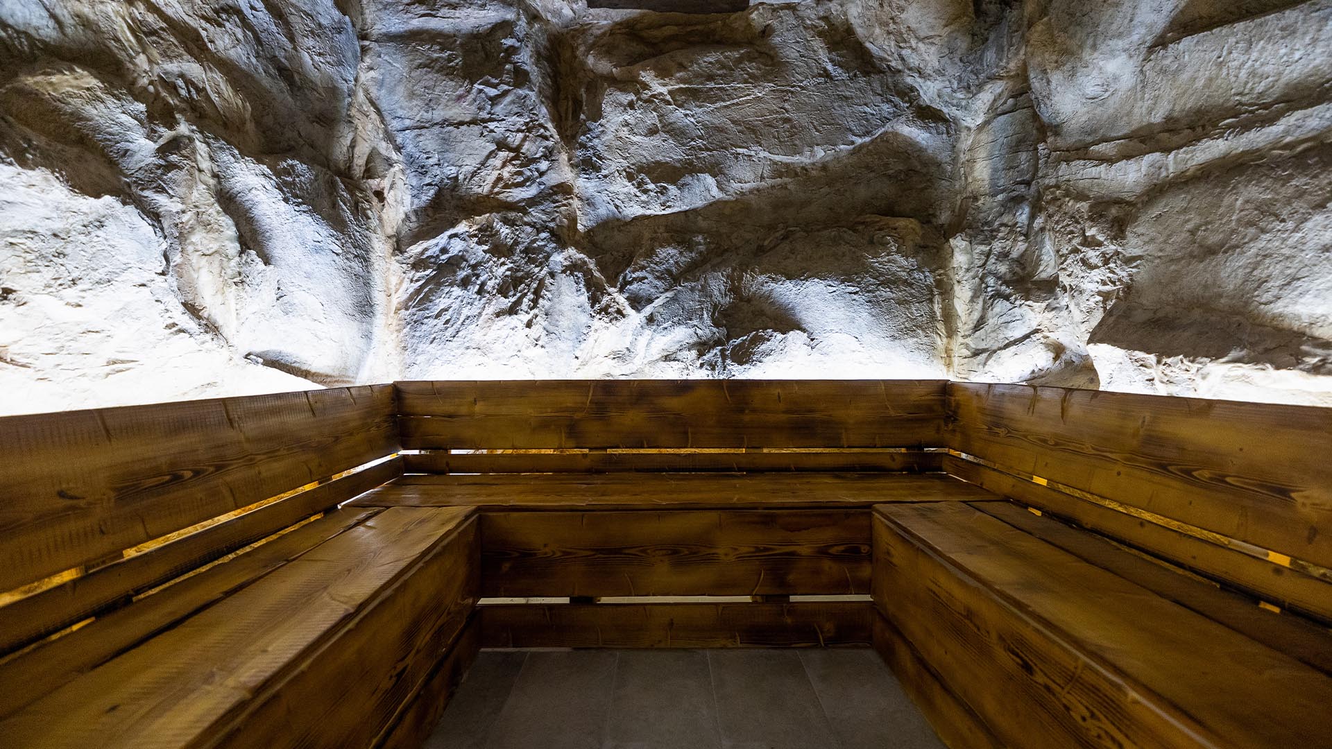 Kuršumlijska banja | Cold Cave